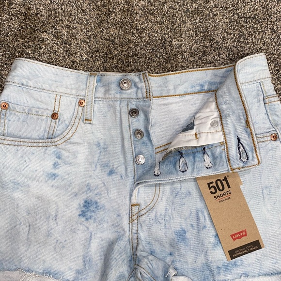 Levi’s 501 size 26 cutoff button fly shorts - Picture 3 of 4
